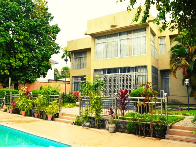 Villa for rent in Kinshasa Mont-fleury