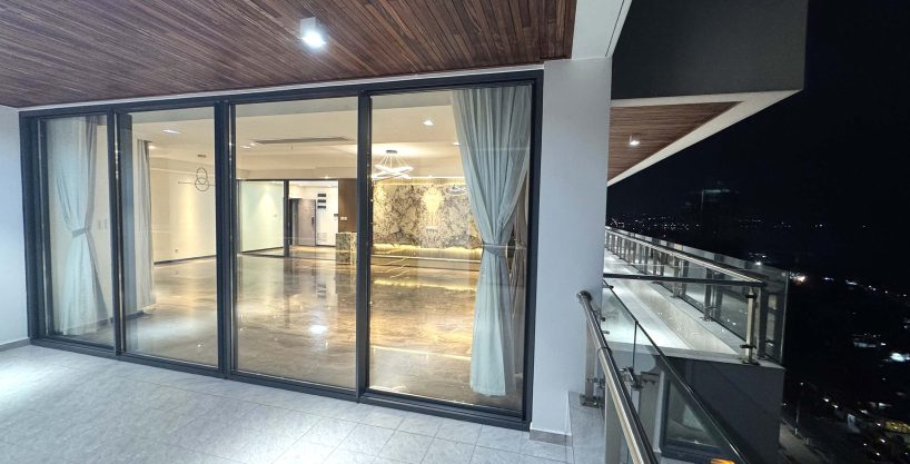 ULTRA-LUXURY PENTHOUSE FOR SALE IN KINSHASA GOMBÉ