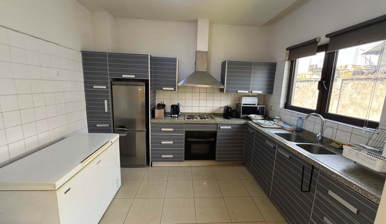 TRIPLEX A LOUER A KINSHASA NGALIEMA.jpg 11