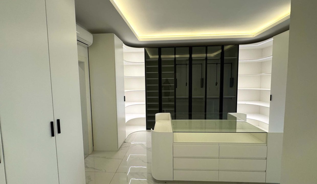 PENTHOUSE À KINSHASA GOMBÉ.jpg 1