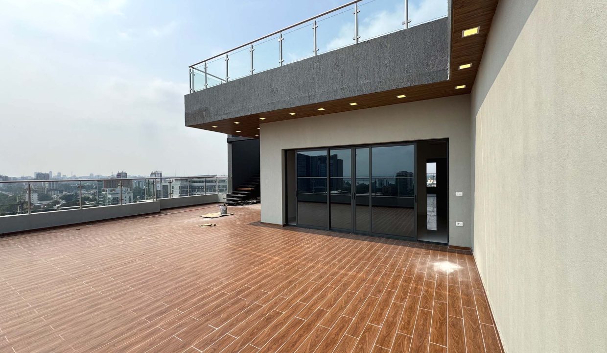 PENTHOUSE À KINSHASA GOMBÉ.jpg 36