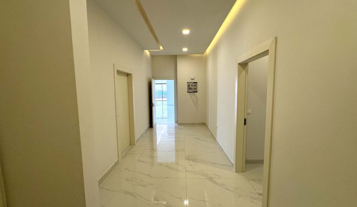 PENTHOUSE À KINSHASA GOMBÉ.jpg 8